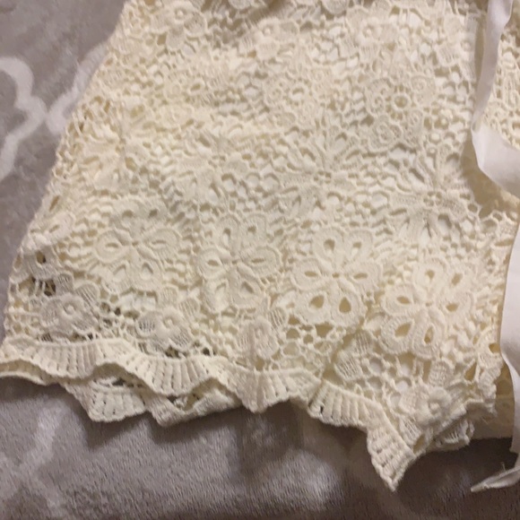 Cream Lace Lined Shorts size 3/5 BNWT - Picture 3 of 5